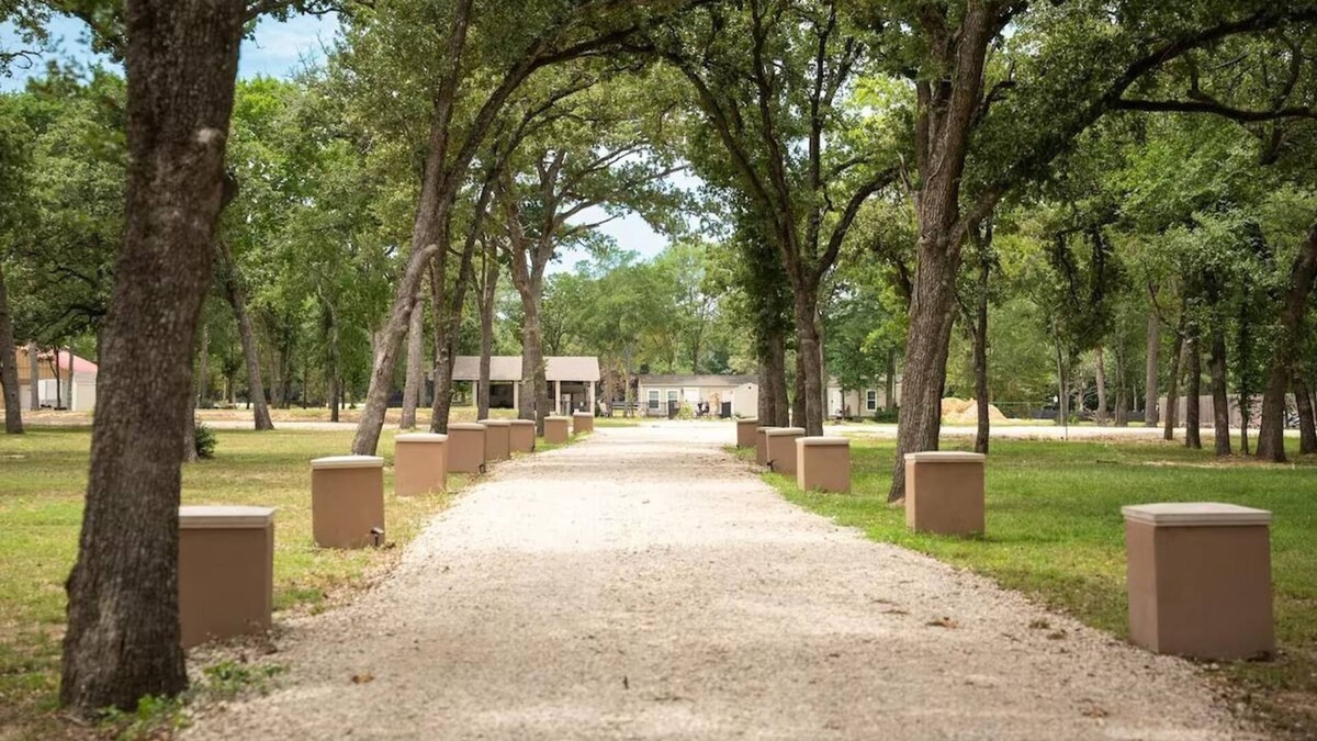 Waller House | ADA Compliant Cargo Home No. 13 Lantana