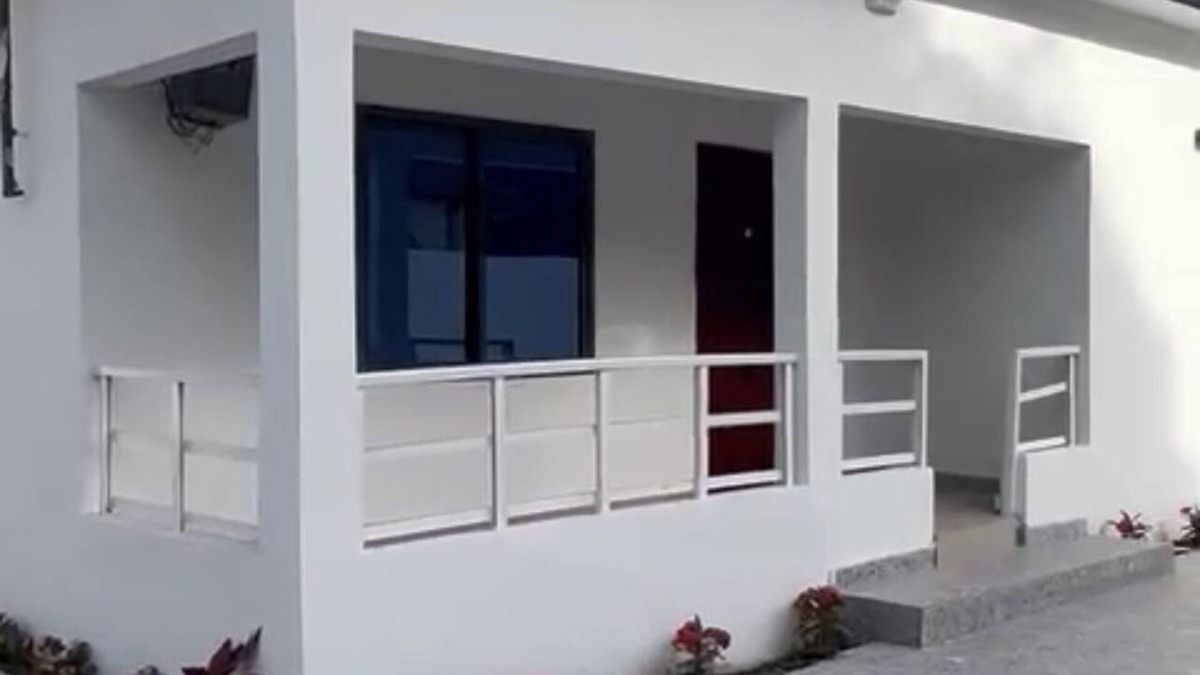 Kerr Serign House | Adama’s Space - Kerr Serign