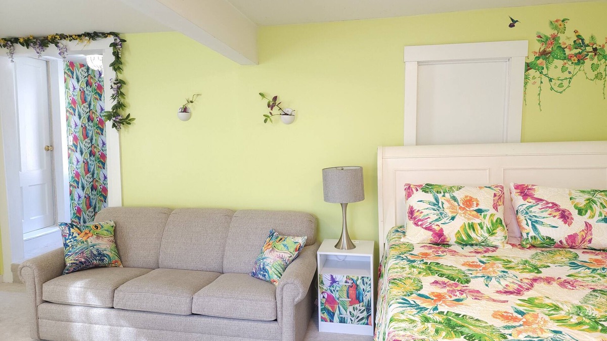 West Hartford Cottage | Addie's Place: A Quiet and Quirky Private Guesthouse