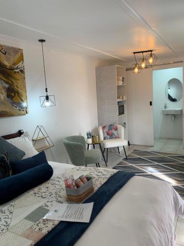 Colchester House | Addo Mountain View