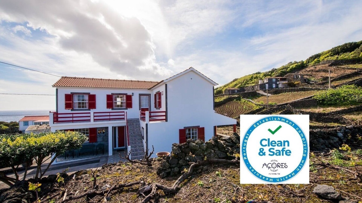 Calheta de Nesquim House | Adega Pedra do Lagar holiday home, next to the sea and mountains, family friendly