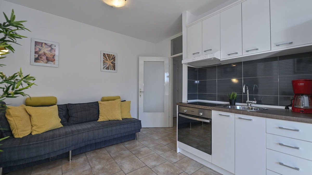 Gajac Apartment | Adela II One-bedroom Apartment with Balcony
