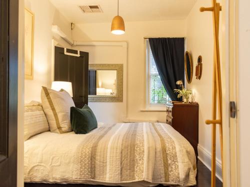 Hackney Apartment | Adelaide CBD Cozy Stay at Secluded Botanic Cottage with Free Parking