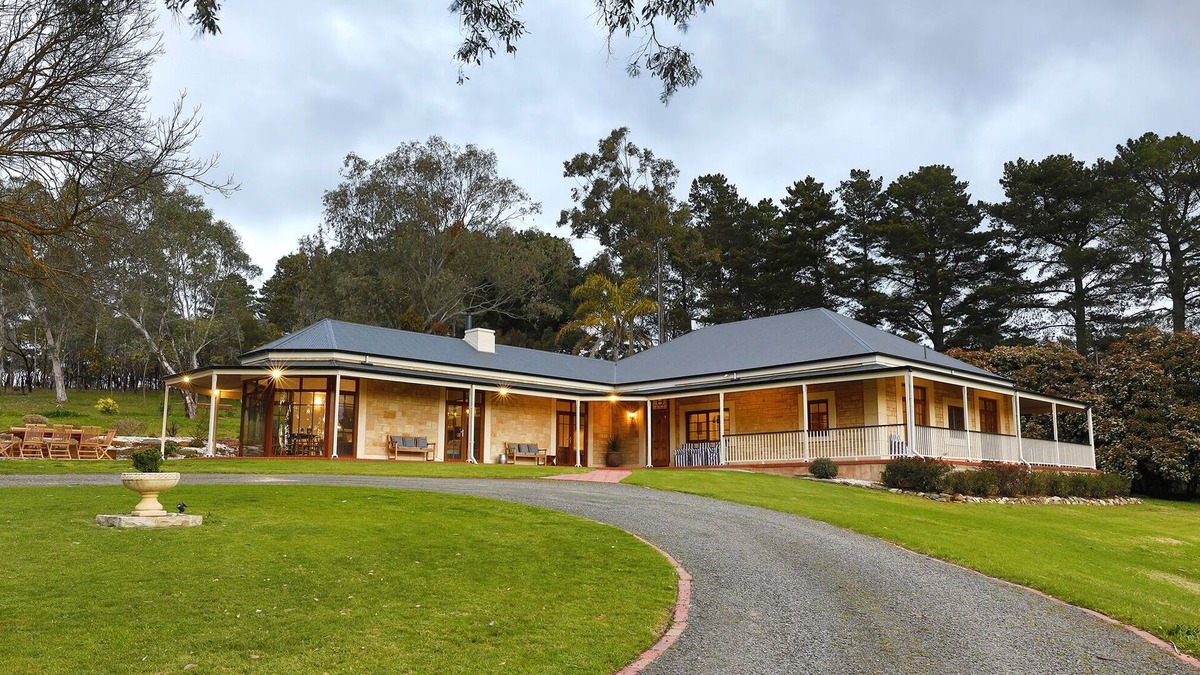 Adelaide Other | Adelaide Hills Country House Luxury Escape | Balhannah