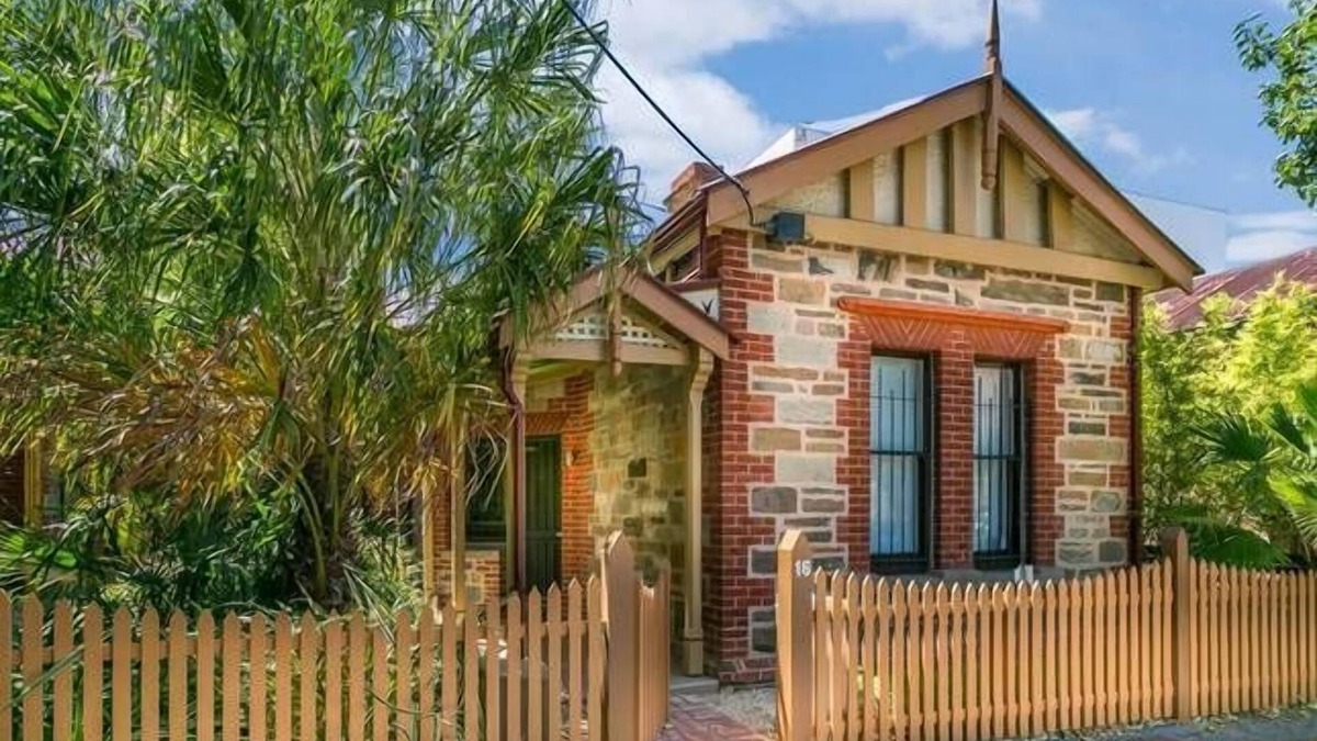 Adelaide Central Business District House | Adelaide Sass + Beau Cottage