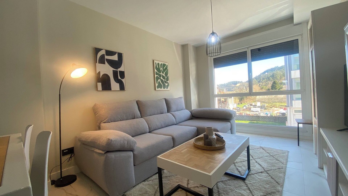 Caldas de Reis Apartment | ADELINE, BRAND NEW THREE-BEDROOM APARTMENT WITH GARAGE SPACE