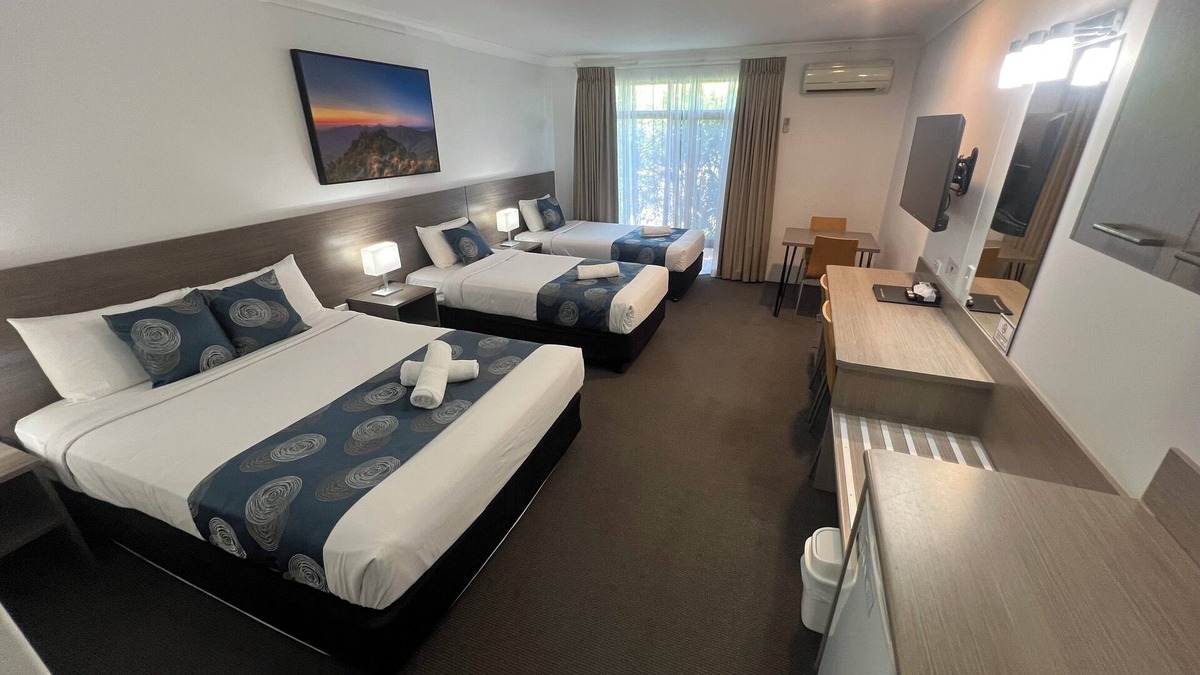 Narrabri Hotel | Adelong Motel