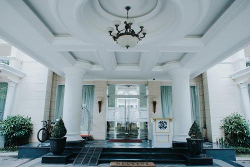 Laweyan Hotel | Adhiwangsa Hotel