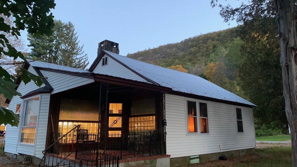 Warrensburg House | Adirondack Bungalow Getaway