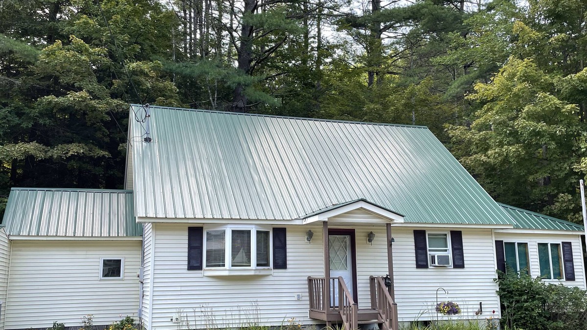 North Creek Cottage | Adirondack Creekside Cottage-Sportmen’s Delight