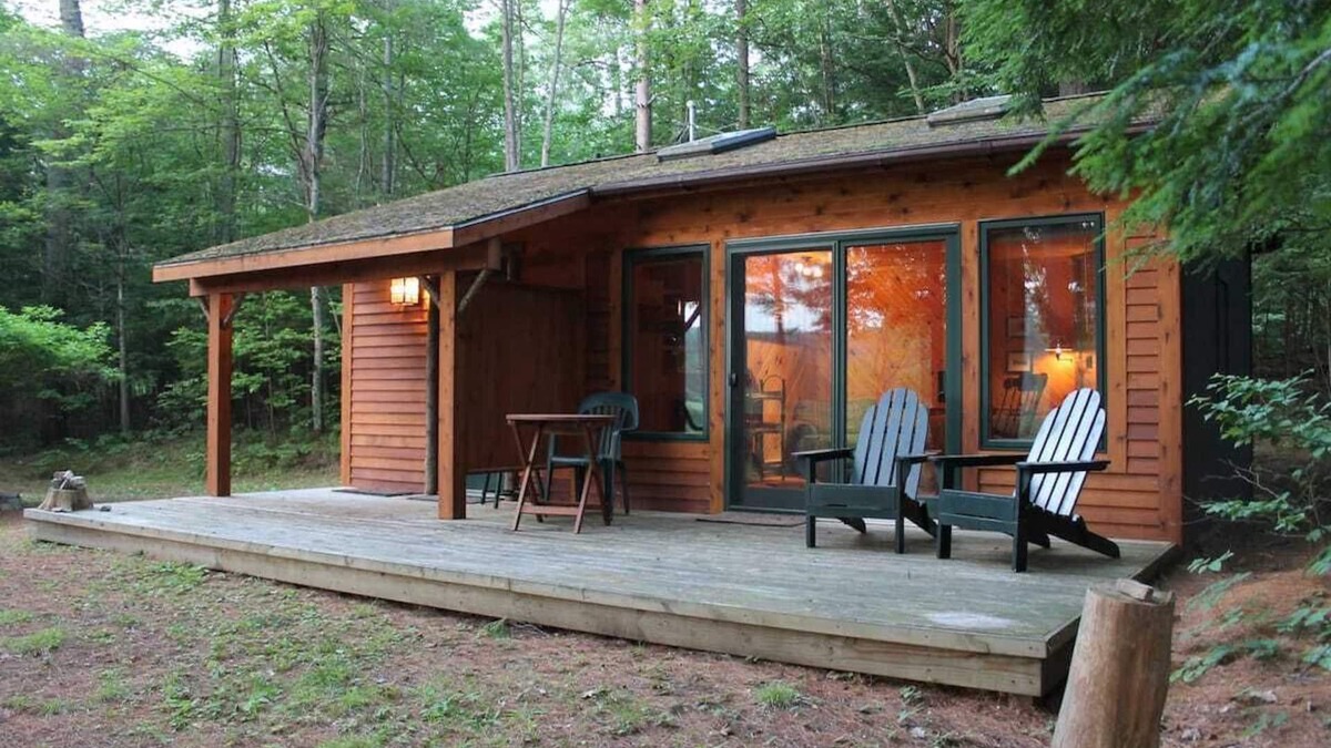 North Pole Cabin | Adirondack Riverfront Retreat