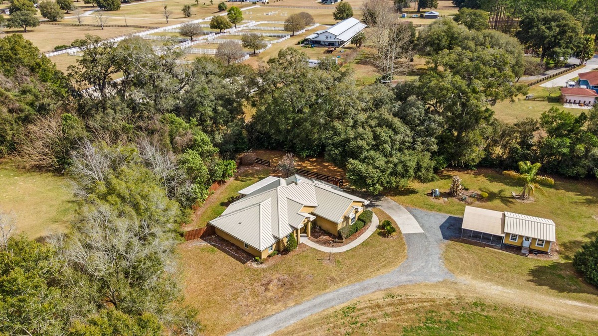 Fellowship House | Adjacent to WEC! Great 3 bedroom home! Dogs Welcome! - Sherman Oaks 624