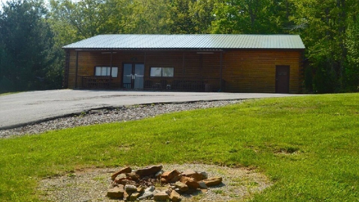 Eckerty Cabin | Adjoining Cabin 7A located on Patoka Lake in Southern Indiana