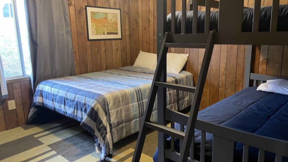 Lemoyne Resort | Admiral’s Cove Resort - Full house