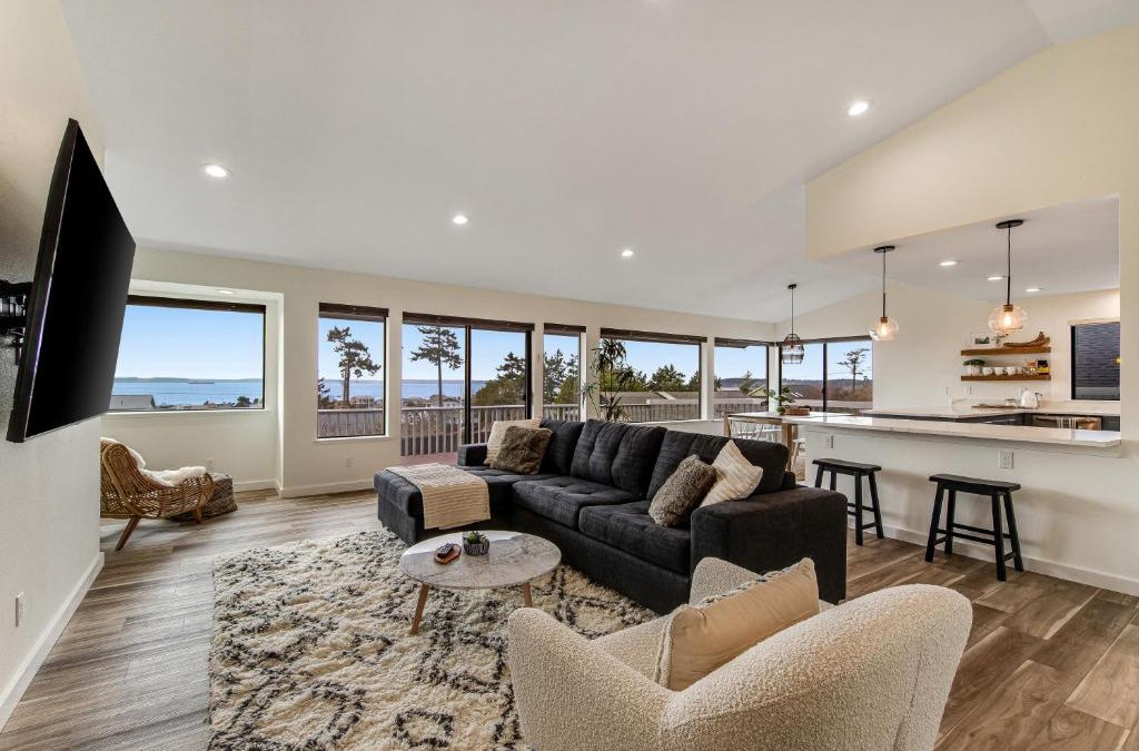 Coupeville House | Admirals Cove