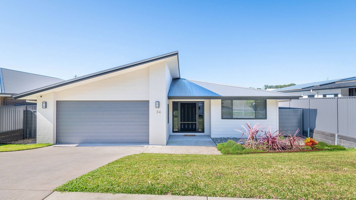 Safety Beach House | Admiralty House