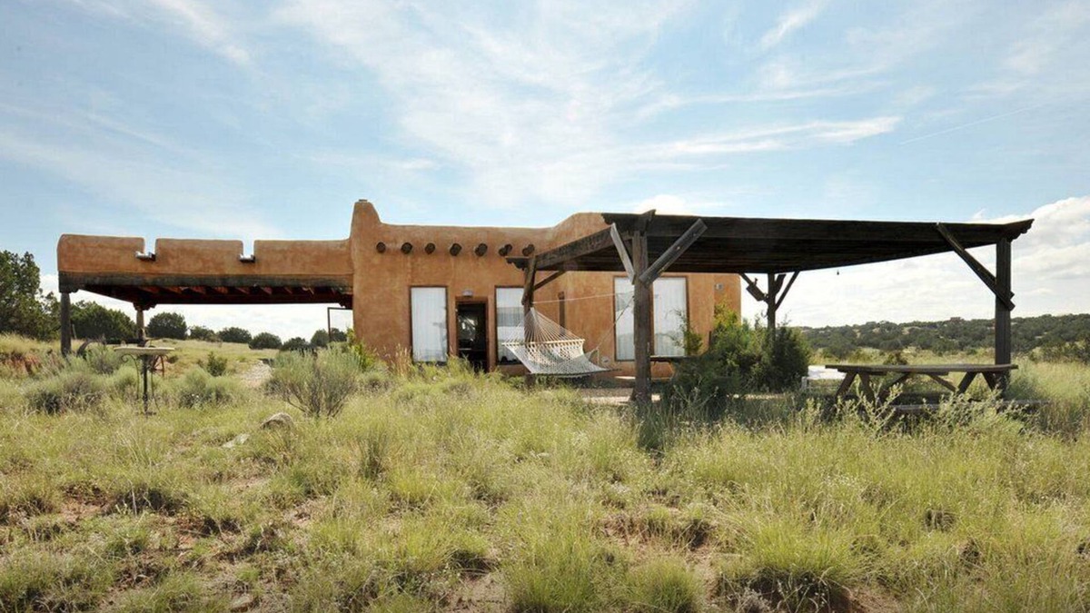 Canoncito House | Adobe casita on 12 acres of high desert