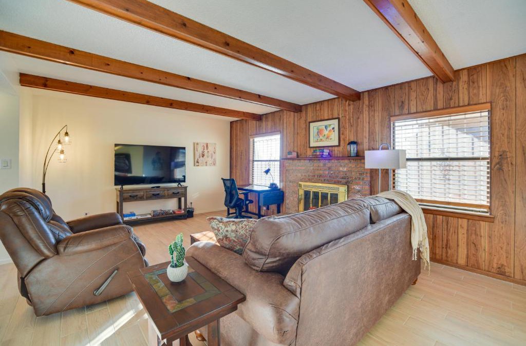 Northeast Heights House | Adobe Home in Albuquerque with Covered Patio