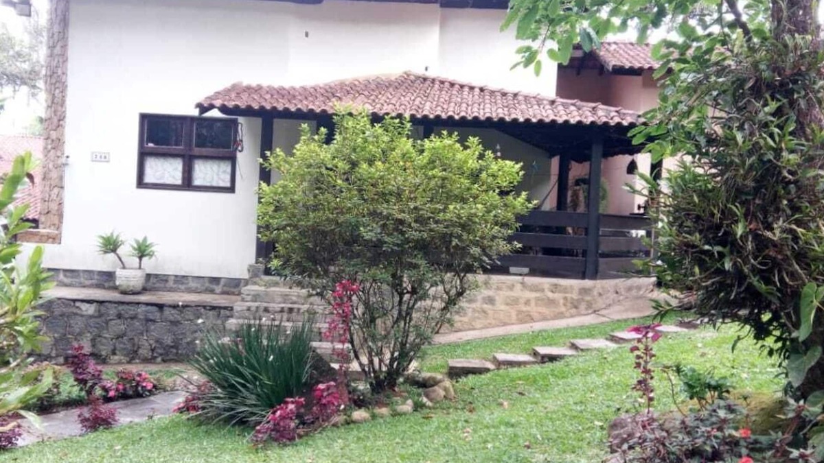 Penedo House | Adonai Mansion House in Penedo Waterfalls
