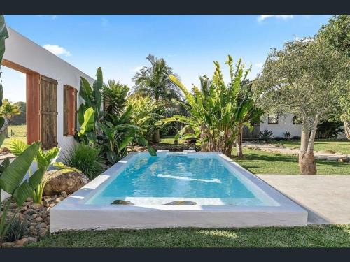 Ewingsdale Villa | Adora Villa