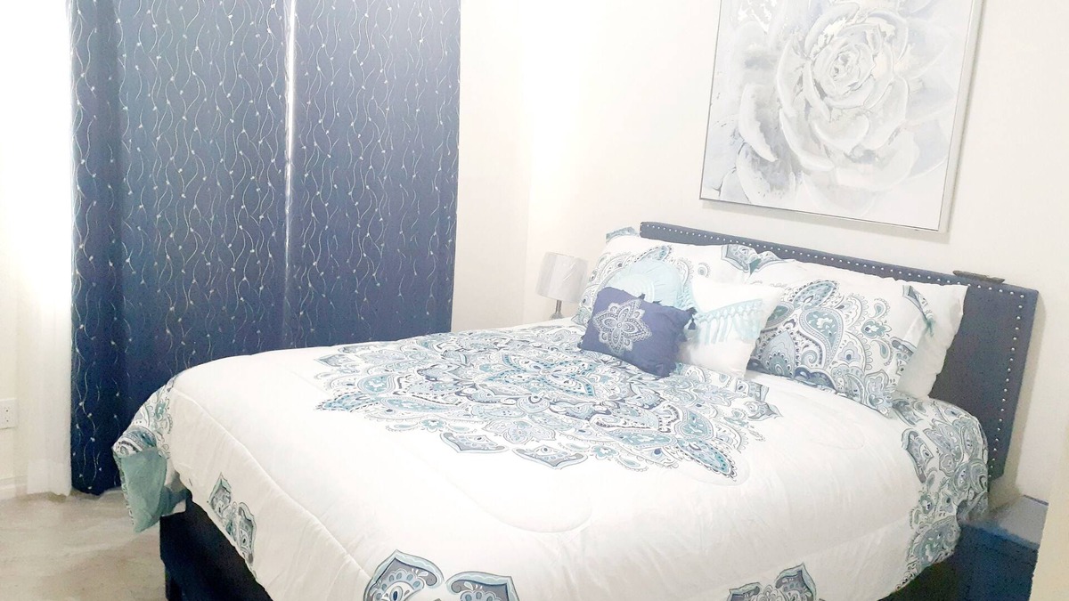 Paradise Apartment | Adorabile and cozy one bedroom place!