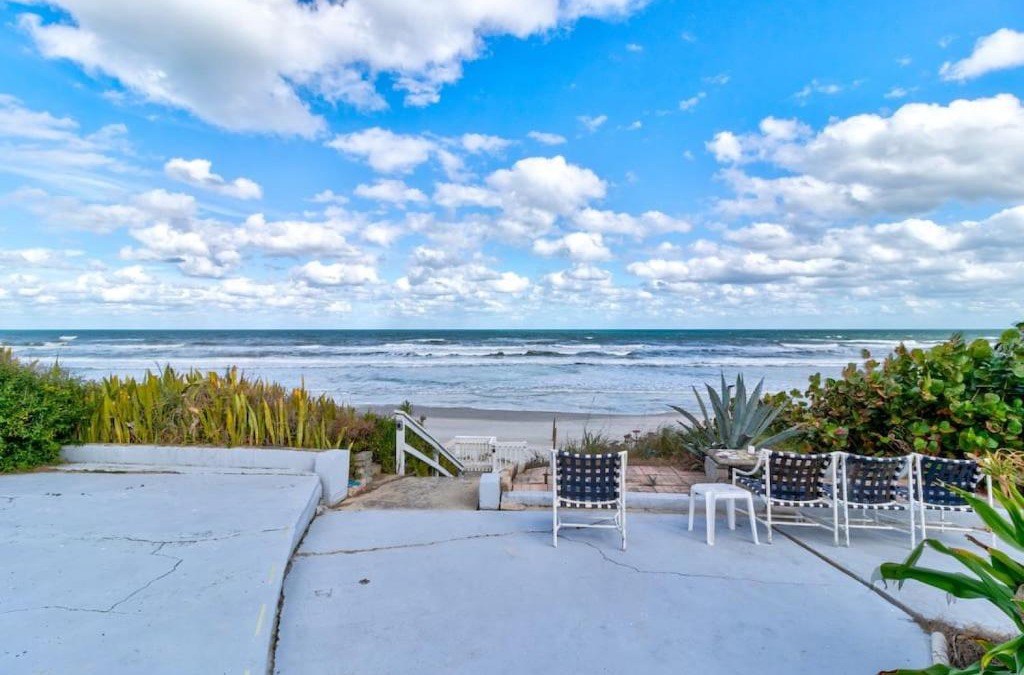 Wilbur-By-The-Sea Apartment | Adorable 1 Bedroom on the Beach Wifi Kitchenette