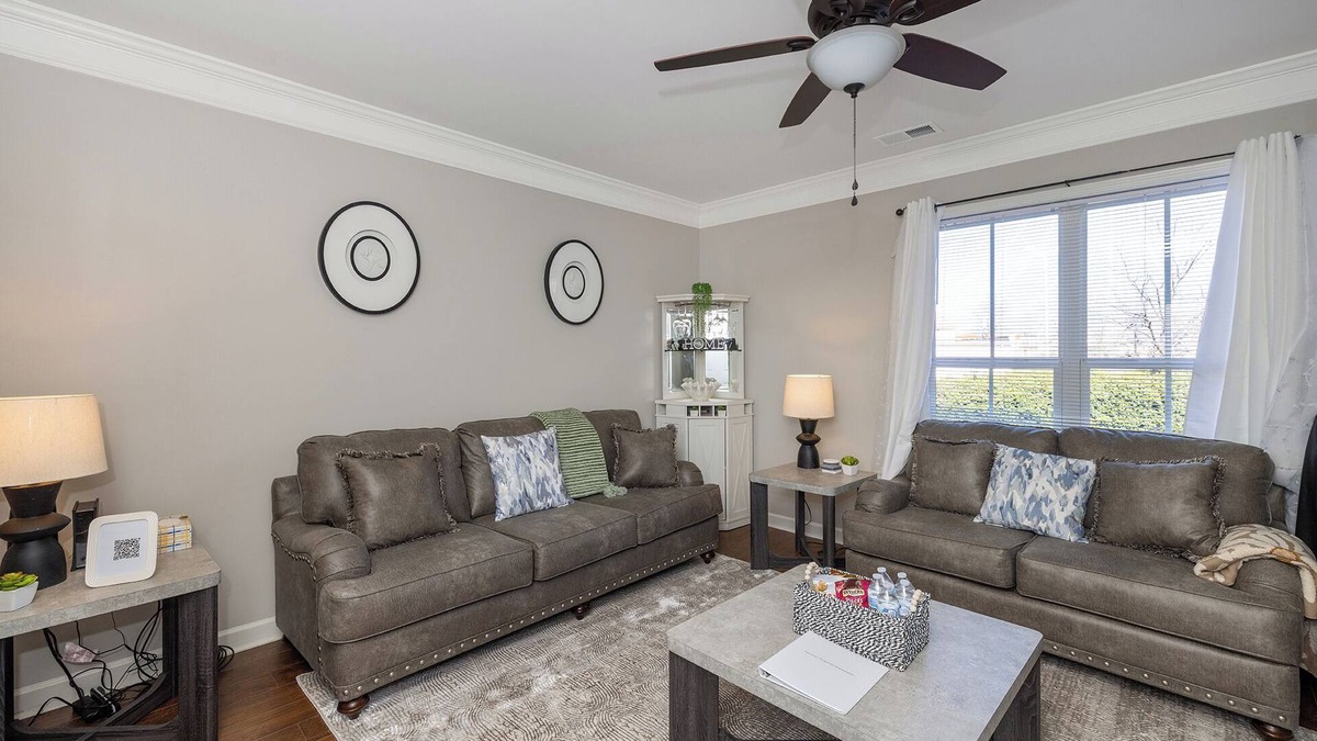 Charlotte House | Adorable 2-bedroom Charlotte townhome w/king bed, perfect for your stay!