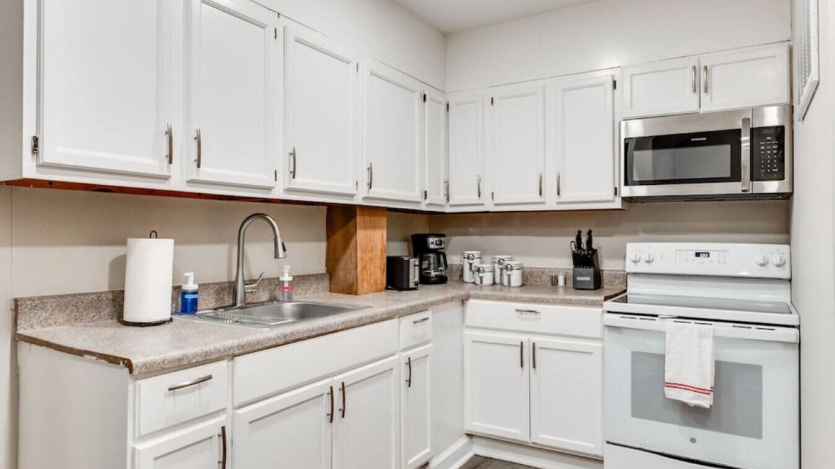Hopewell Apartment | Adorable 2-Bedroom Home in Hopewell near Hospital