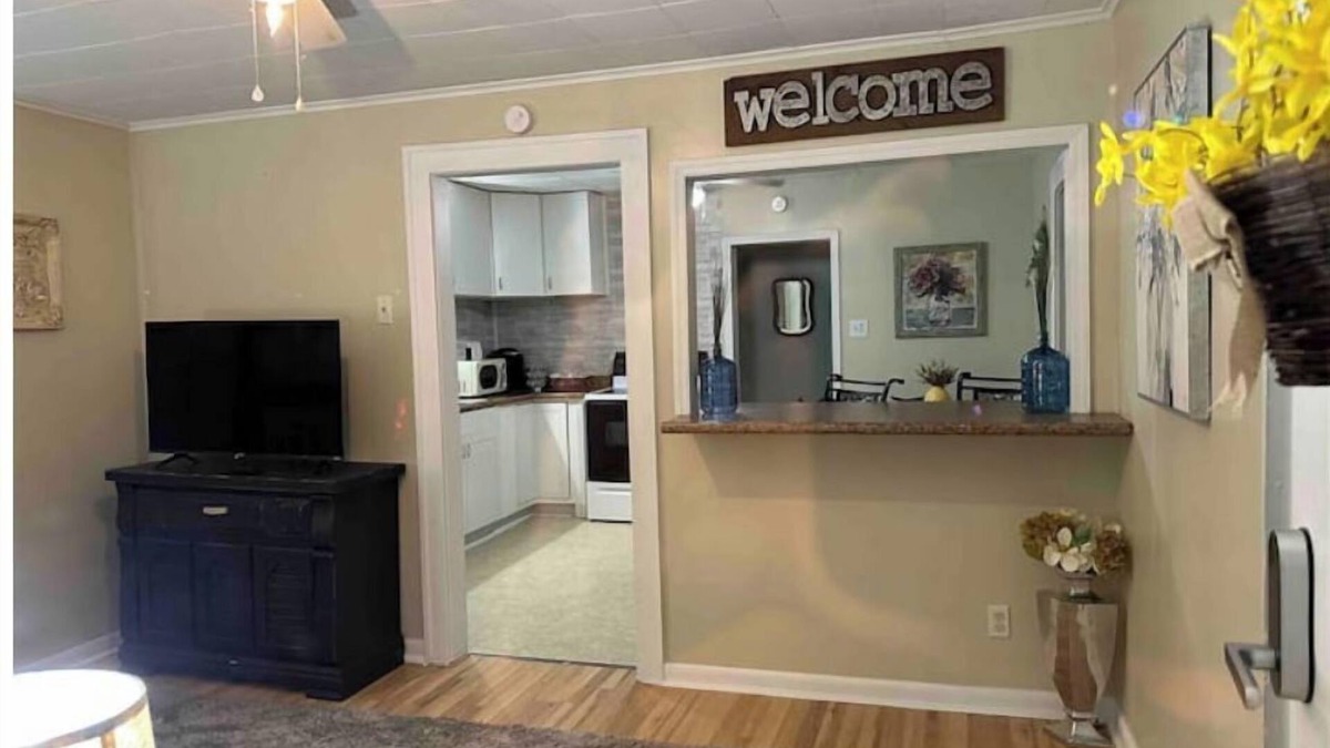 Westwood House | Adorable 2 Bedroom Modern Home