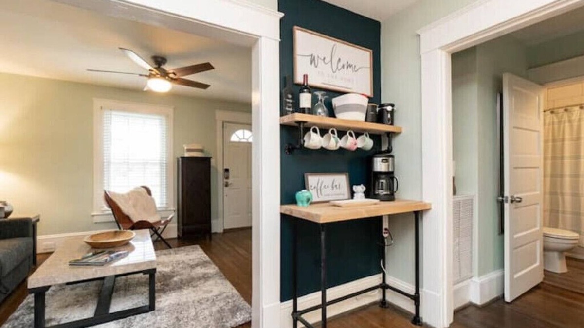Greensboro House | Adorable 2b/1ba <5 min GAC, downtown, universities