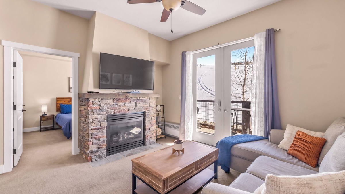 Silvercreek Condo | Adorable 2BD/2BR Ski-In/Out Condo in Granby Ranch