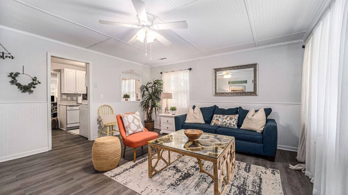 Mount Pleasant House | Adorable 3br/2ba Shem Creek Retreat!