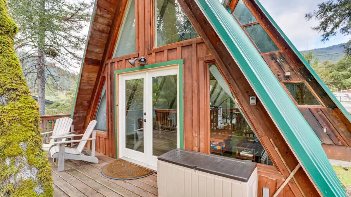 Burnt Ranch Cabin | Adorable A-Frame, Private River Access with Beach, Starlink, Fire Pit & Deck
