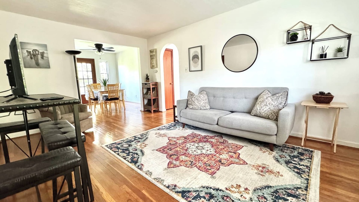 Westwood Apartment | Adorable Apartment,tPet Friendly, Close to Downtown and Hospitals
