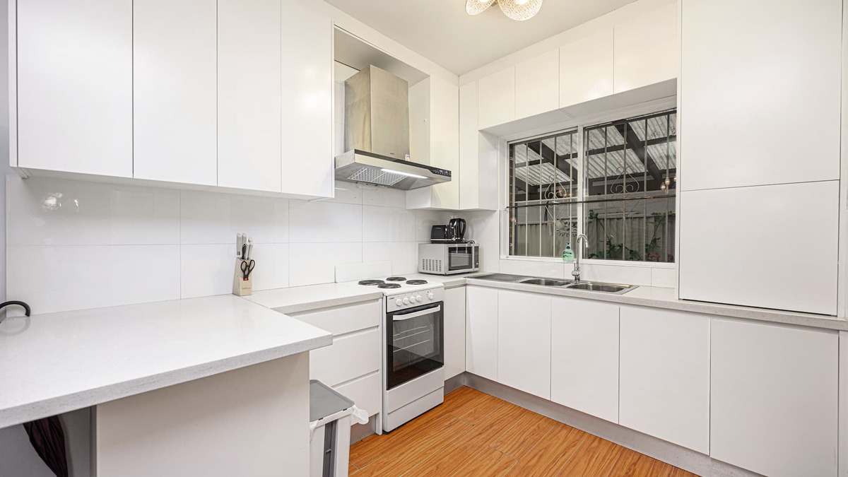 Bankstown House | Adorable Bankstown Townhouse - Next to Westfield!