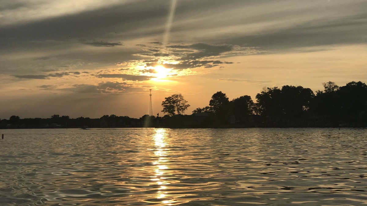 Buckeye Lake House | Adorable Buckeye Lake Cottage Sleeps 10