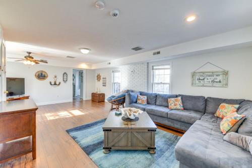 Colonial Beach House | Adorable Cottage Fire Pit, Walk to Colonial Beach