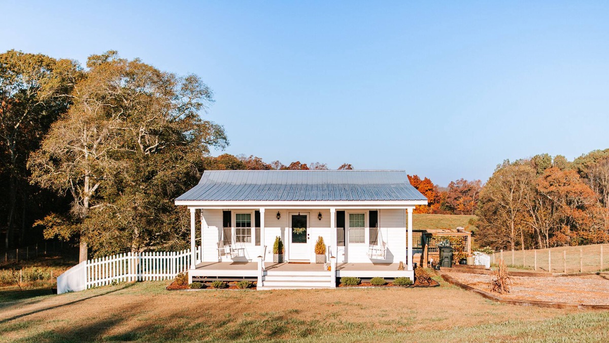 Danielsville Cottage | Adorable Cottage on a Storybook Farm
