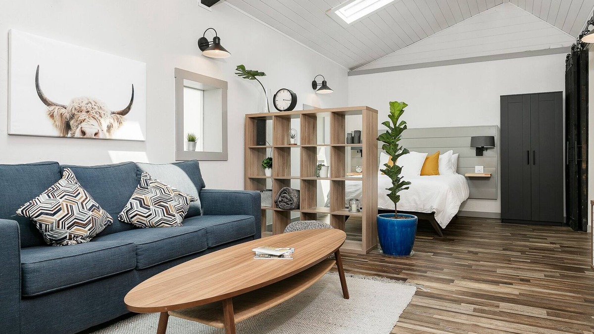 Veterans Park House | Adorable Modern Guesthouse - West Downtown Boise