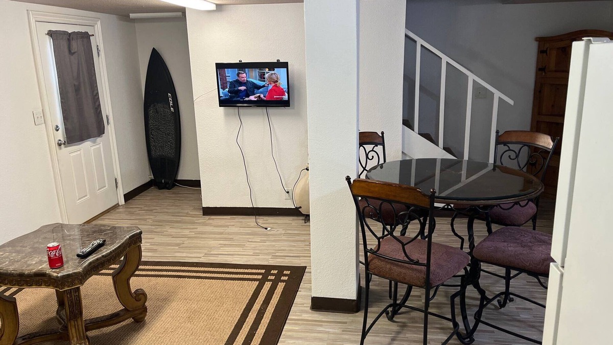 Canyon Country Apartment | Adorable one bedroom guest house with pool