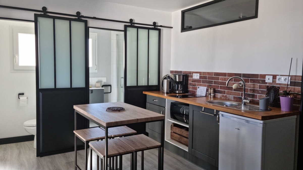 Angliers Cottage | Adorable quiet cottage near the sea