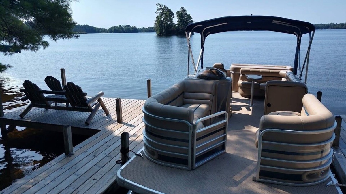 Manitowish Waters Cabin | Adorable Remodeled Cabin on Manitowish Lake-Amazing Views!
