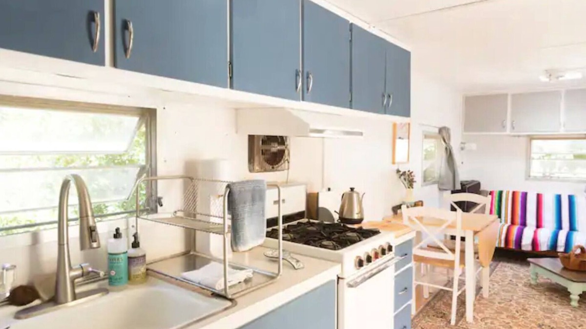 Santa Cruz House | Adorable Remodeled Vintage Boxcar