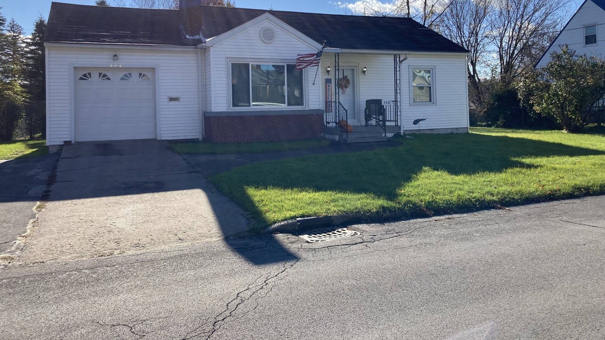 Herkimer House | Adorable roomy, Cozy Ranch. Home away from home. Close to Cooperstown, 40min.