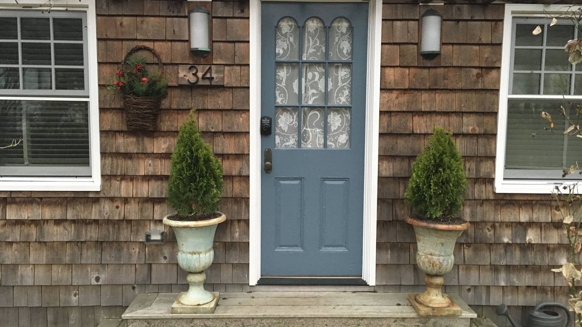 Sperryville Cottage | Adorable Rose Cottage in Village of Sperryville