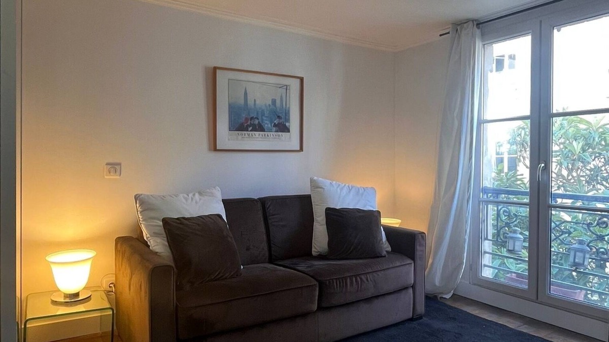 Saint-Victor Apartment | Adorable XIX the Century Apartment. Latin Quarter. Air Conditioned, Wifi Internet