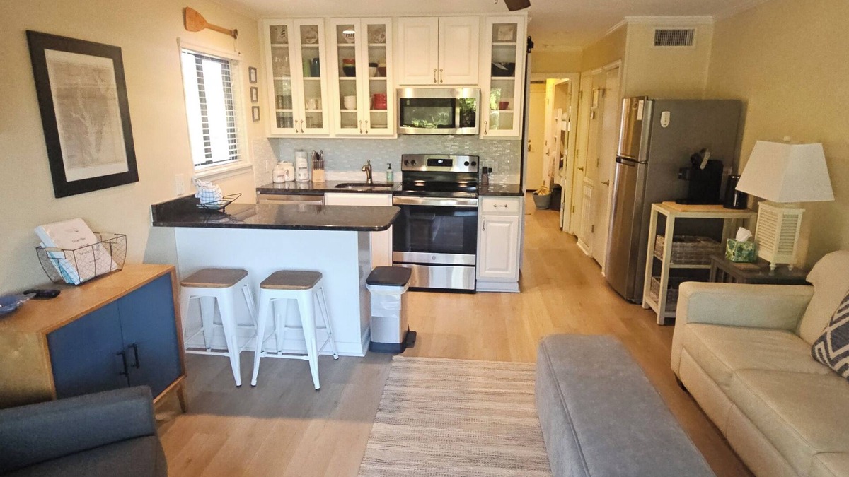 Folly Field Condo | Adorably furnished and updated Ocean Villa condo, with wonderful 200+ Reviews!