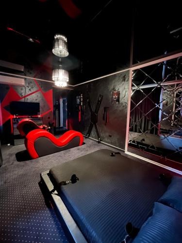Bragadiru Apartment | Adult only fantasy room