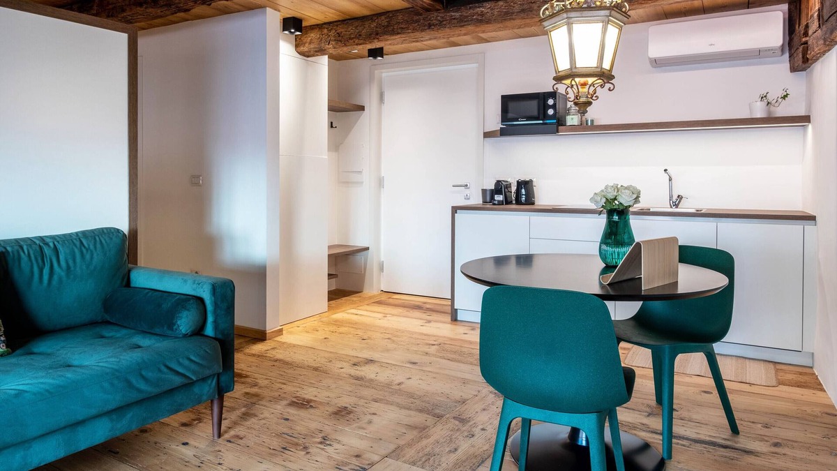 Old Town Apartment | Adults-Only Holiday Apartment "Boznerhütte - La Baita Bolzano"