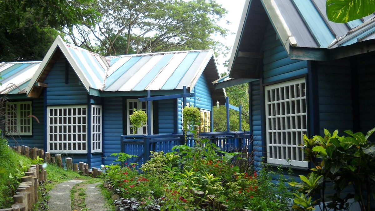 Plymouth Apartment | Adventure Eco Villas